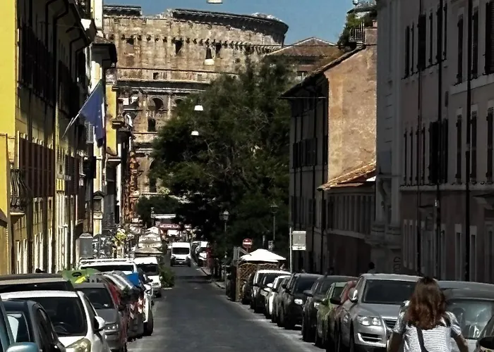 Colosseo House